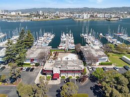 Marina Village Inn