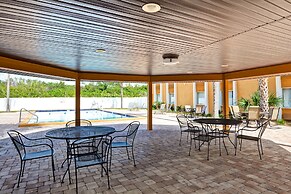 Quality Inn & Suites Heritage Park