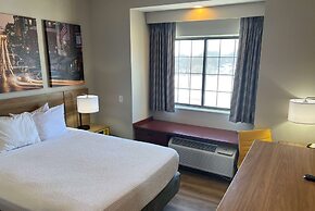 Days Inn by Wyndham near Kansas Speedway
