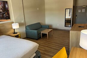 Days Inn by Wyndham near Kansas Speedway