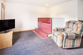 Super 8 by Wyndham Monmouth IL