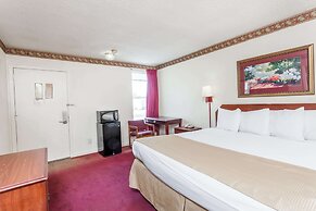 Knights Inn Hurricane Mills