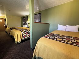 Super 8 by Wyndham Moriarty