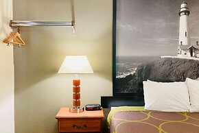 Super 8 by Wyndham Colorado Springs/Afa Area