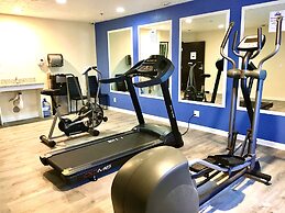 Days Inn & Suites by Wyndham Traverse City