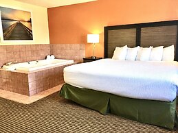 Days Inn & Suites by Wyndham Traverse City