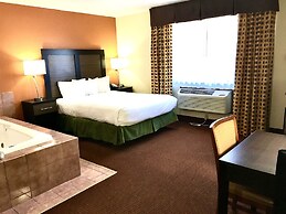 Days Inn & Suites by Wyndham Traverse City