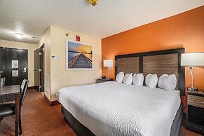 Days Inn & Suites by Wyndham Traverse City