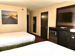 Days Inn & Suites by Wyndham Traverse City