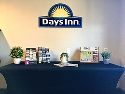 Days Inn & Suites by Wyndham Traverse City