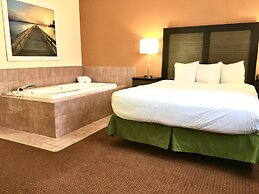 Days Inn & Suites by Wyndham Traverse City