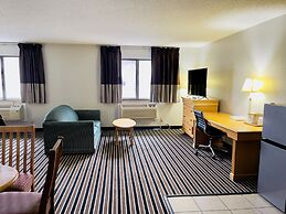 Super 8 by Wyndham Shakopee