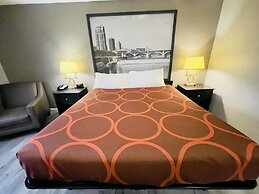 Super 8 by Wyndham Shakopee