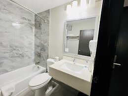 Super 8 by Wyndham Shakopee