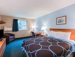 Super 8 by Wyndham East Stroudsburg/Poconos