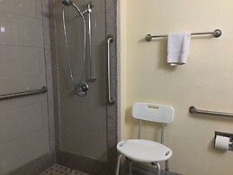 Super 8 by Wyndham Clearwater/St. Petersburg Airport