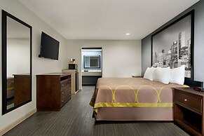 Super 8 by Wyndham Houston/Downtown/I-610