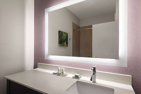 La Quinta Inn & Suites by Wyndham Snellville-Stone Mountain