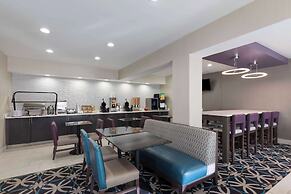 La Quinta Inn & Suites by Wyndham Snellville-Stone Mountain