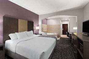 La Quinta Inn & Suites by Wyndham Snellville-Stone Mountain