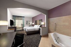 La Quinta Inn & Suites by Wyndham Snellville-Stone Mountain