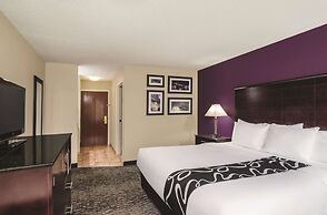 La Quinta Inn & Suites by Wyndham Louisville East