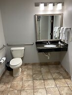 La Quinta Inn & Suites by Wyndham Louisville East