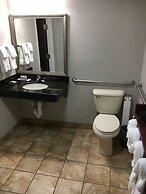 La Quinta Inn & Suites by Wyndham Louisville East