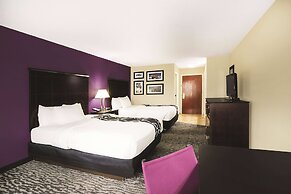 La Quinta Inn & Suites by Wyndham Louisville East
