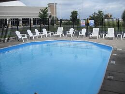 Days Inn by Wyndham Maumee/Toledo