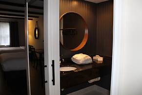 The Century House, Ascend Hotel Collection