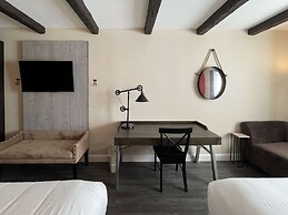 The Century House, Ascend Hotel Collection