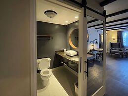 The Century House, Ascend Hotel Collection