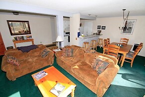 Mammoth Ski & Racquet Club