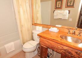 Mammoth Ski & Racquet Club