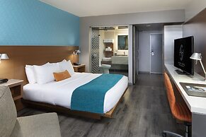 Shore Hotel