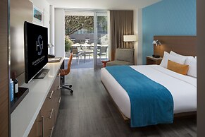 Shore Hotel