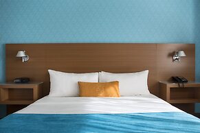 Shore Hotel
