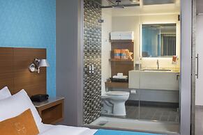 Shore Hotel