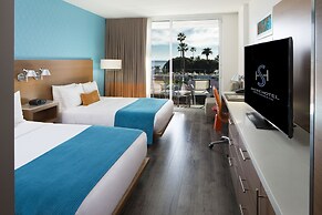 Shore Hotel