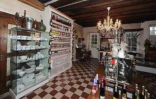 Chateau De Jallanges