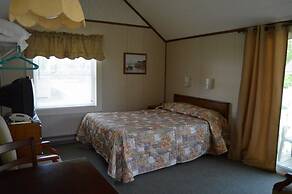 Kennebunk Gallery Motel & Cottages