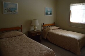 Kennebunk Gallery Motel & Cottages