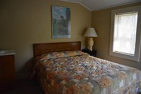 Kennebunk Gallery Motel & Cottages