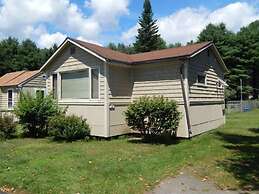 Kennebunk Gallery Motel & Cottages