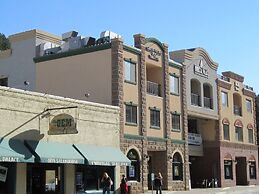 Mineral Palace Hotel & Casino