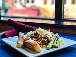 Mineral Palace Hotel & Casino