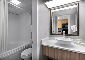 Crown Reef Beach Resort and Waterpark