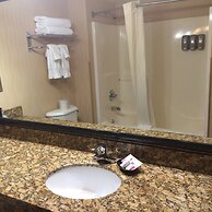 Midnight Rose & McGills Hotel & Casino