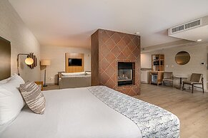 Midnight Rose & McGills Hotel & Casino